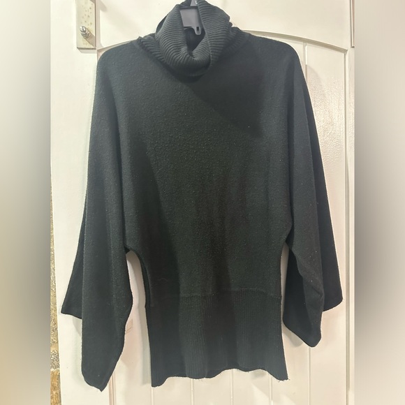 Gently used, size small - Picture 1 of 2